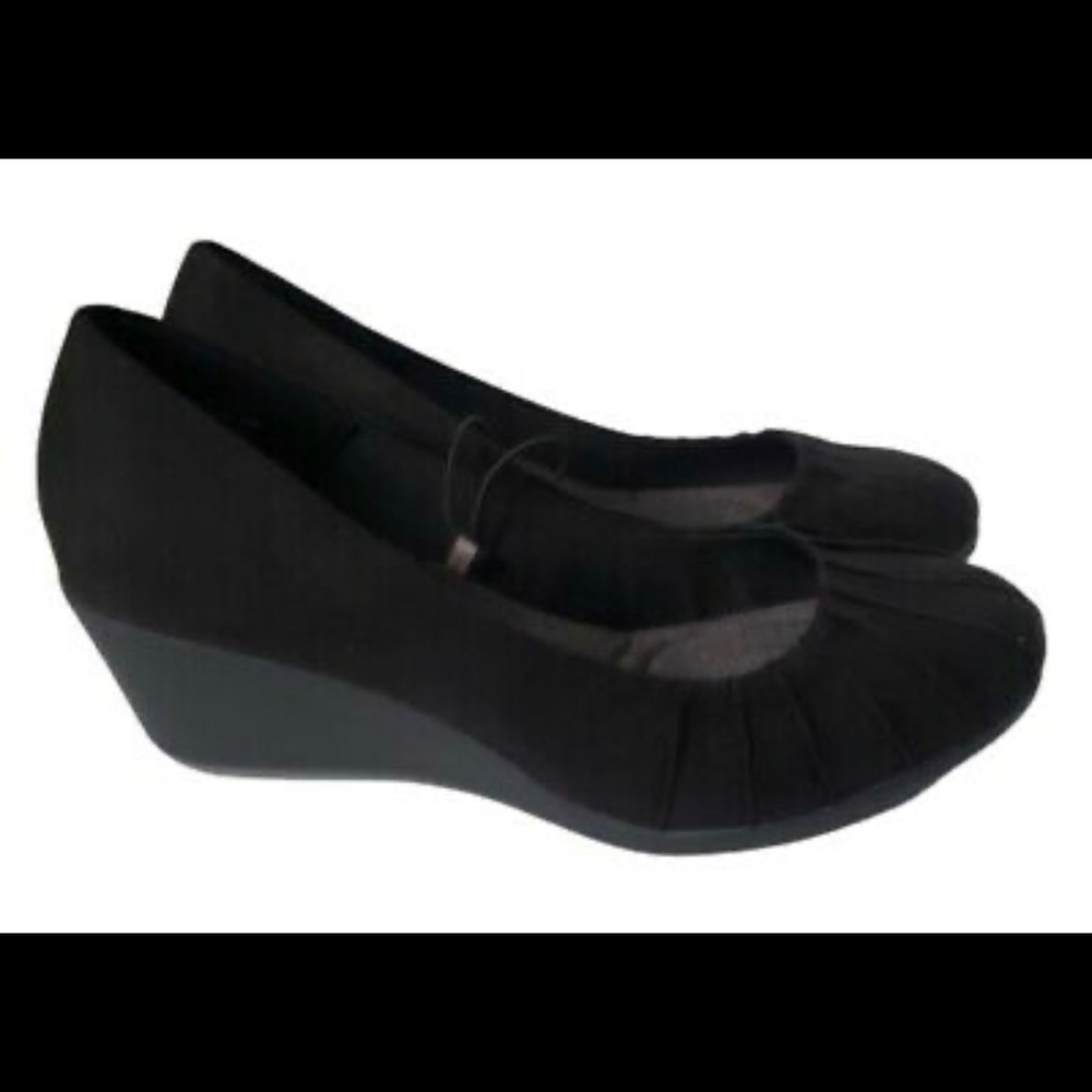 Rialto, GRACYN, slip on wedges sz 12W, NWT